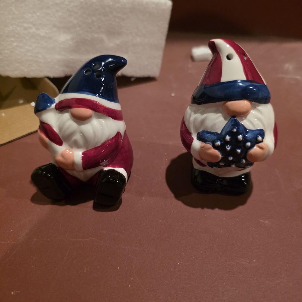 Cracker Barrel 4th Of July Red White And Blue Salt And Pepper Shaker Gnomes